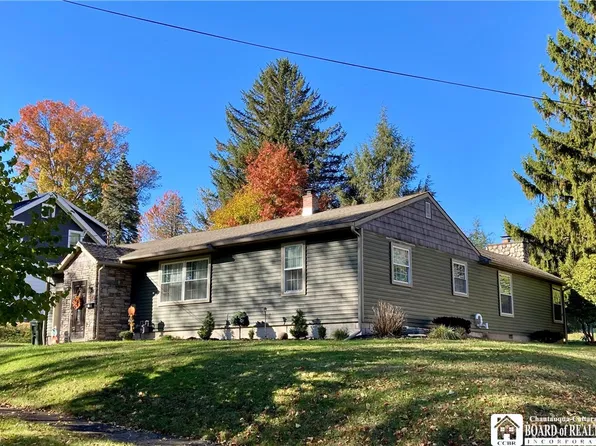 241 Clyde Ave, Jamestown, NY 14701