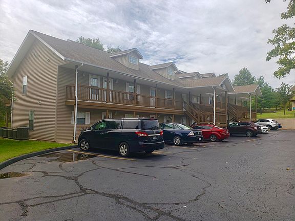 3rd image of 30 Fall Creek Dr APT 1