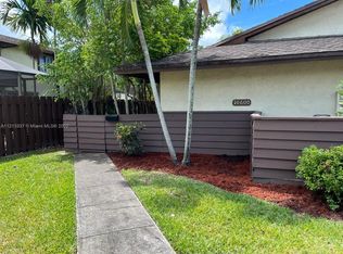 10600 SW 71st Ln, Miami, FL 33173