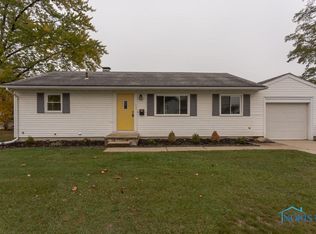 903 Argyll Dr, Maumee, OH 43537