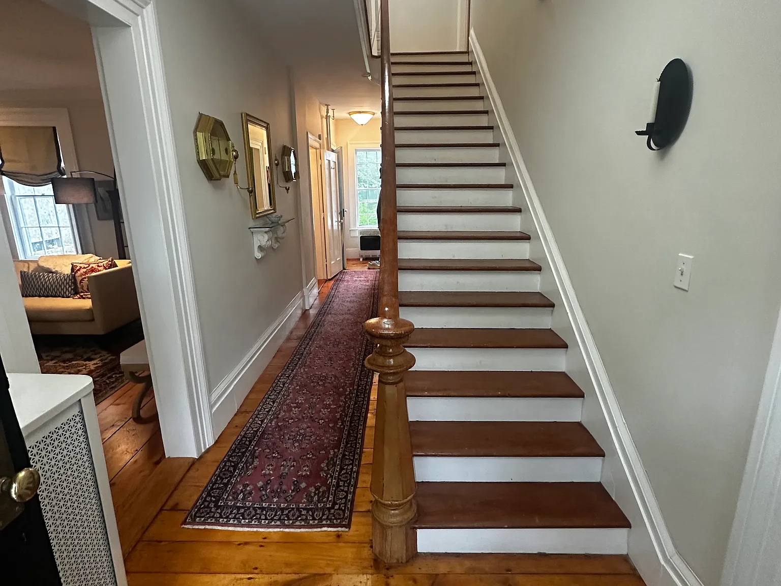 3 bed, 2052 sqft, $3,000 — Photo 2