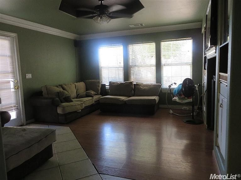 2nd image of 3712 Hague Ct