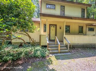 61 Mountain View Dr, Pocono Lake, PA 18347