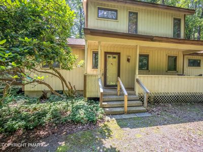 61 Mountain View Dr, Pocono Lake, PA, 18347