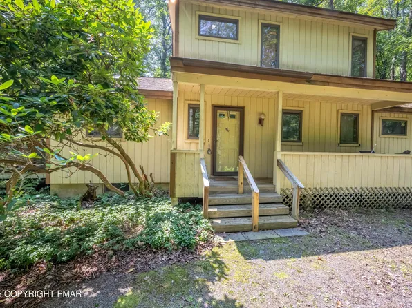 61 Mountain View Dr, Pocono Lake, PA 18347
