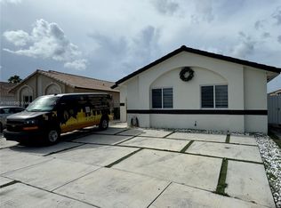 2875 W 72nd Ter, Hialeah, FL 33018