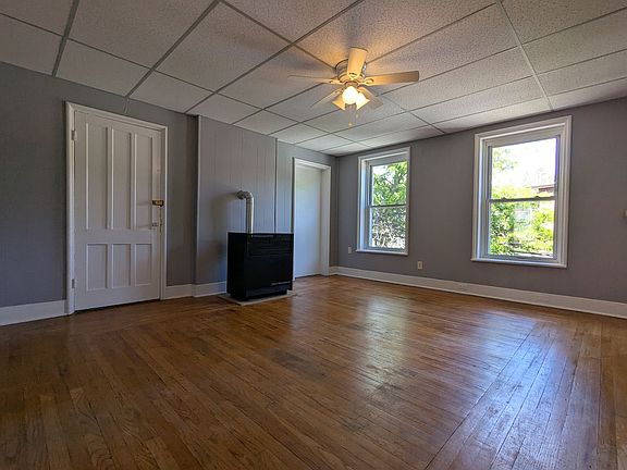 3rd image of 68-70 Willow St #2