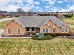 1704 Bambi Ct, Xenia, OH 45385