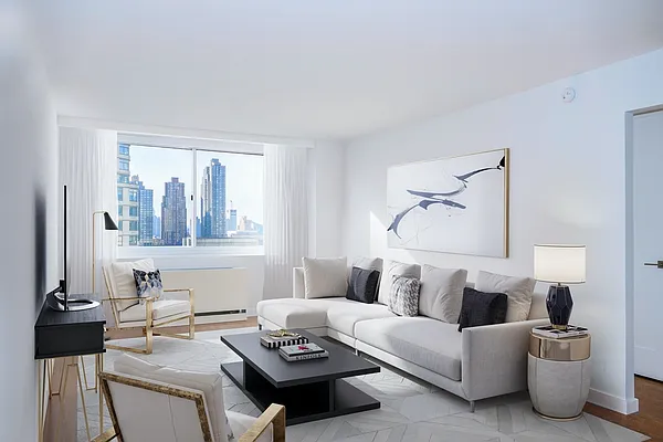 Rented by Greystar | media 26