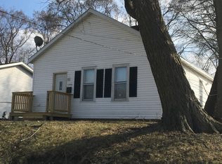 1306 W Wood St, Bloomington, IL 61701