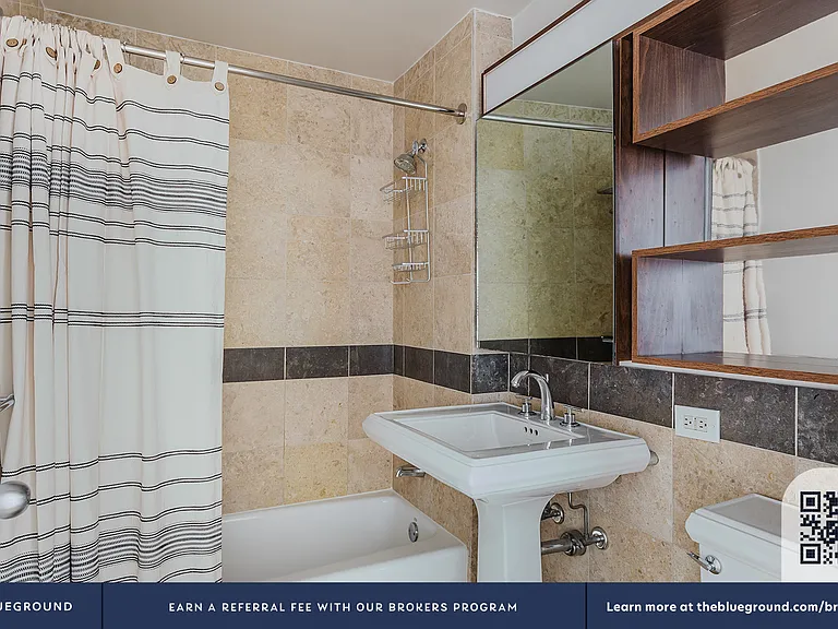 130 W 15th St #6A — Photo 14
