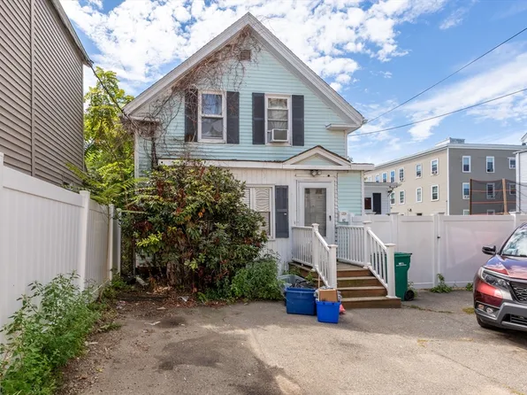 82 Franklin St, Lynn, MA 01902