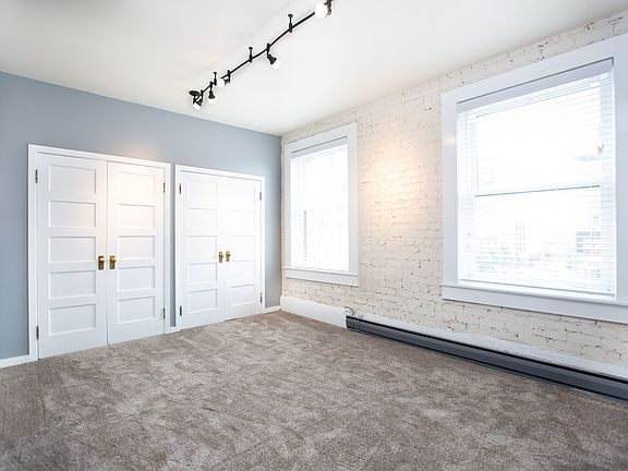 3rd image of 906 Howard St APT 401