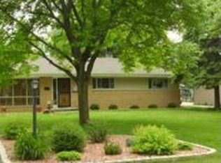545 W Kenilworth Ave, Palatine, IL