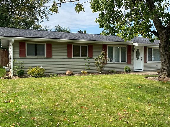 3rd image of 9118 Cambridge Dr