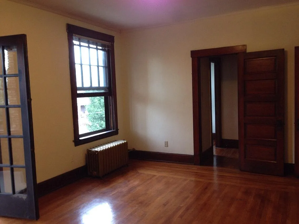 1 bed, 650 sqft, $1,200 — Photo 3
