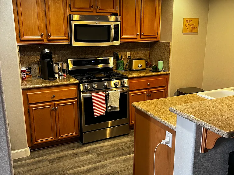 259 Riverdale Ct #251 — Photo 1