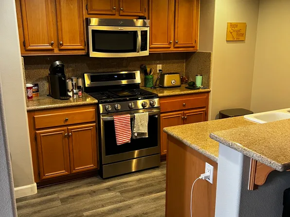 259 Riverdale Ct APT 251, Camarillo, CA 93012