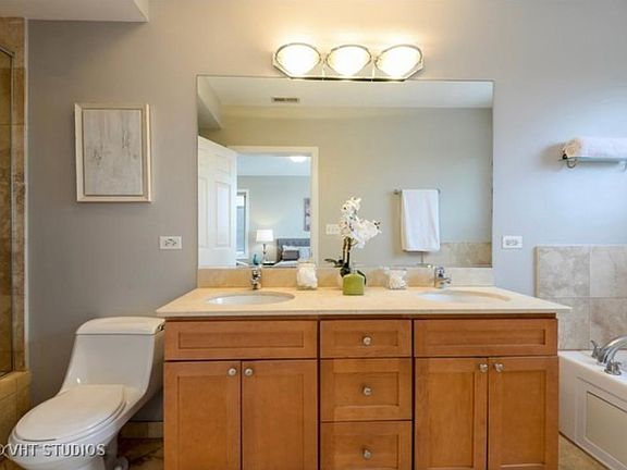 5th image of 1516 W Grand Ave APT 3e
