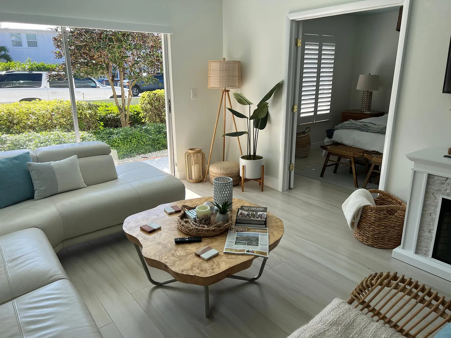 2 bed, 997 sqft, $3,000 — Photo 2