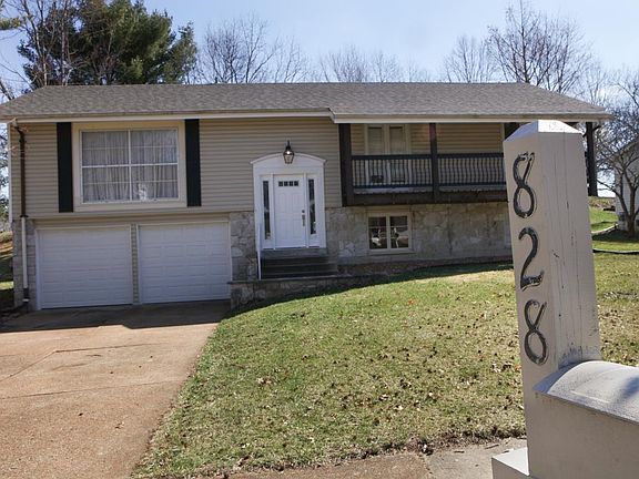 2nd image of 828 Garonne Dr