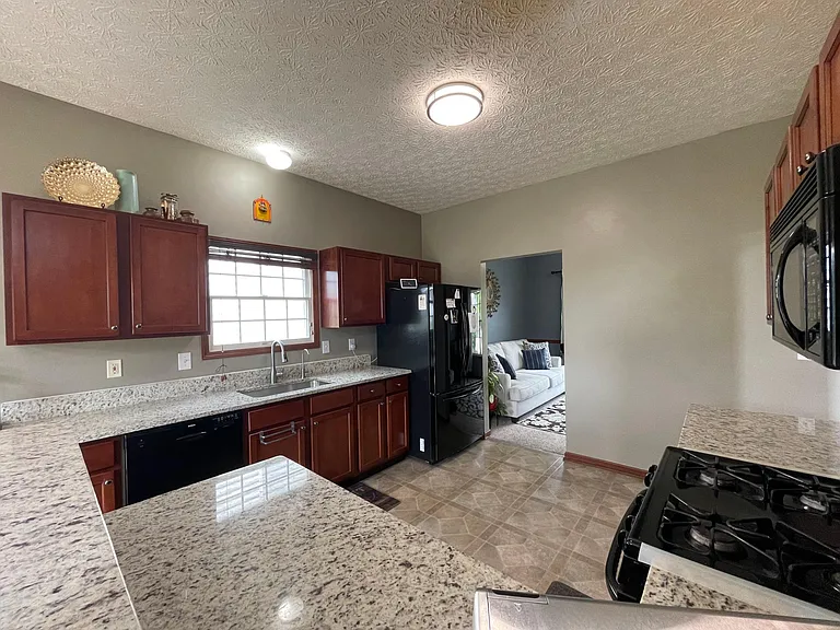 7192 Trillium Dr — Photo 22