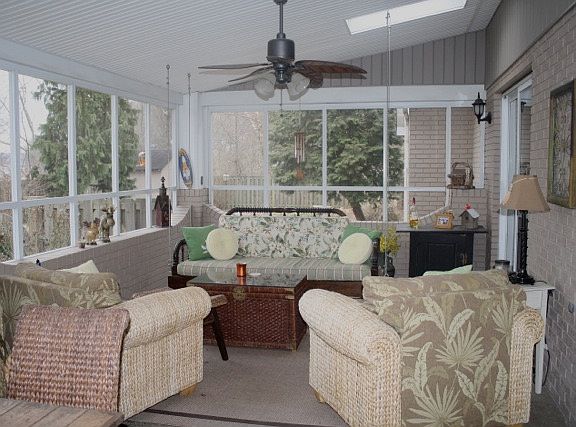 Screened patio