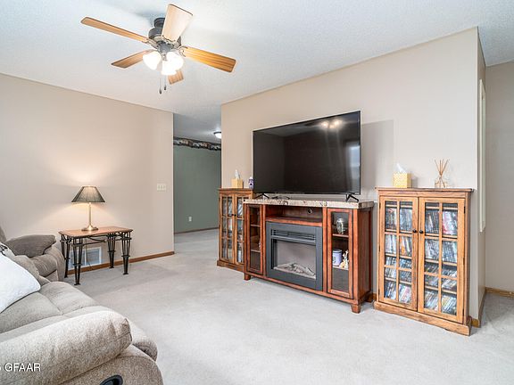 4th image of 5038 W Elm Ct
