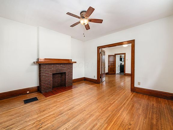 5th image of 104-106 E Lakeview Ave