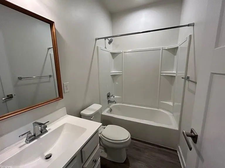 537 Westport St — Photo 8