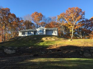77 S Park Ave, Easton, CT 06612