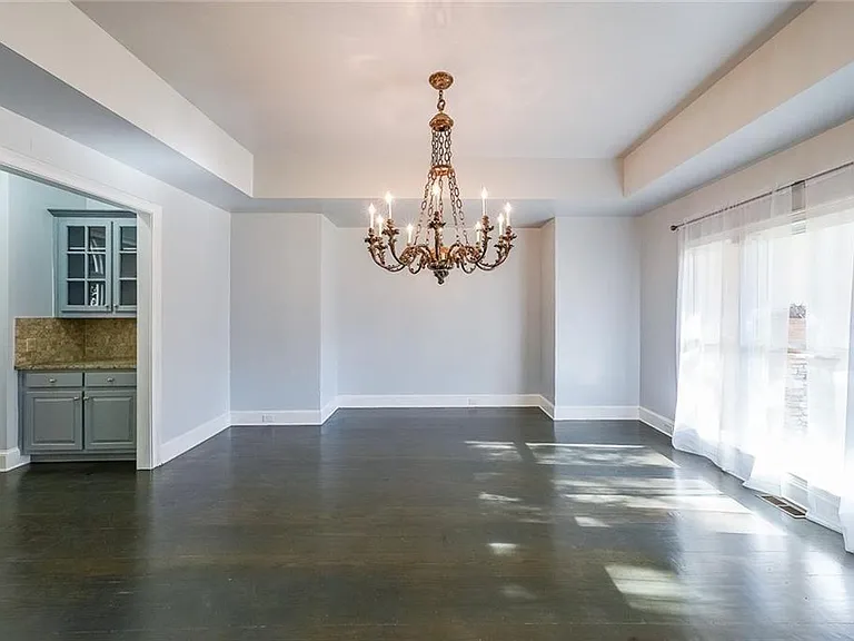 2747 Lockerly Ln — Photo 3