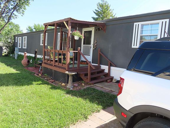 3rd image of 52 Cotts Dr