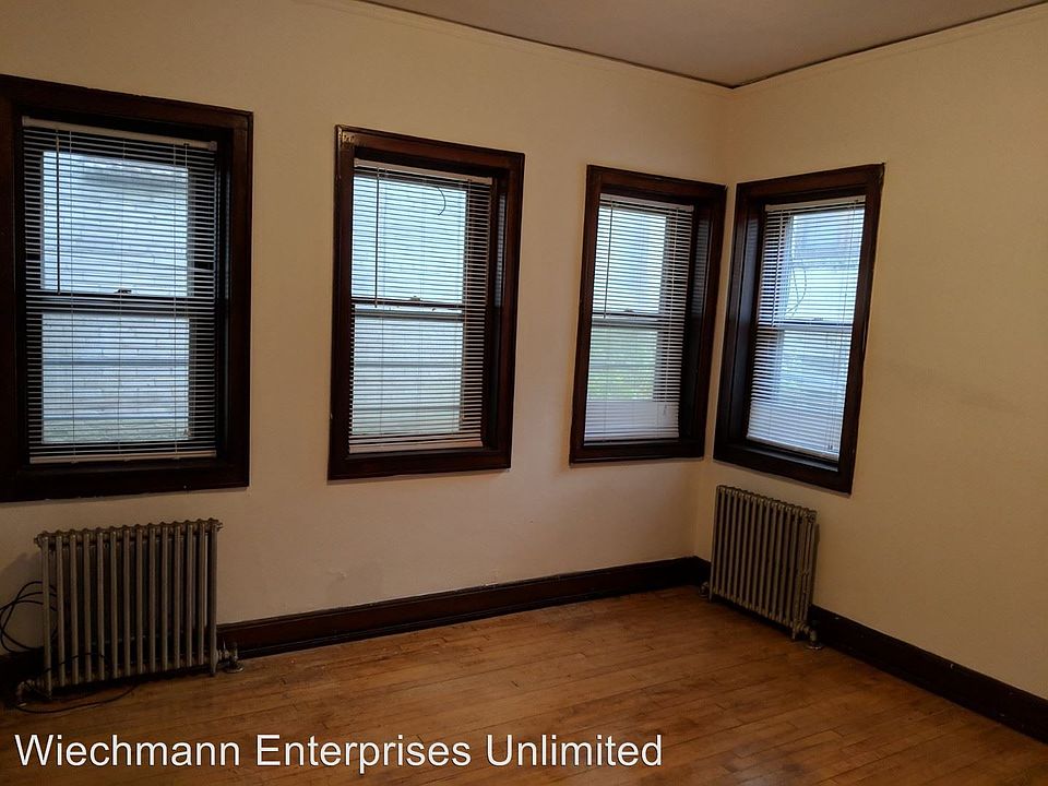 2nd image of 1132 E Pleasant St APT 4