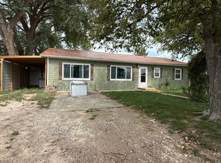 924 E 1st St, Ainsworth, NE 69210