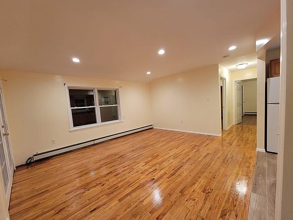 4th image of 12727 140th St Floor 2