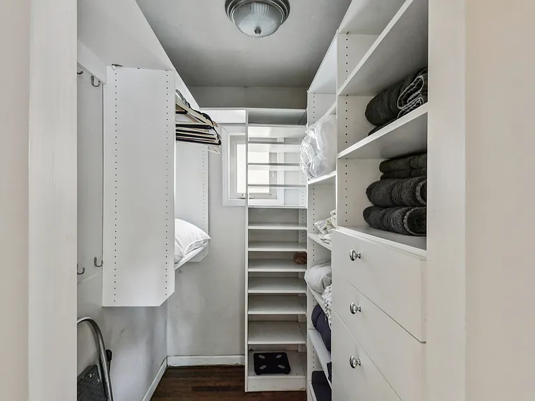 807 Lake Ave NE — Photo 27