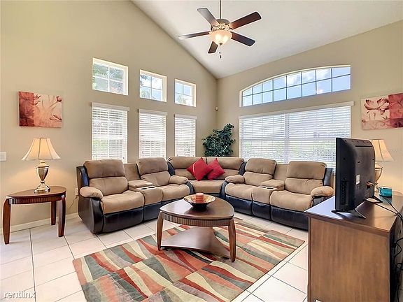 4th image of 948R Park Terrace Cir