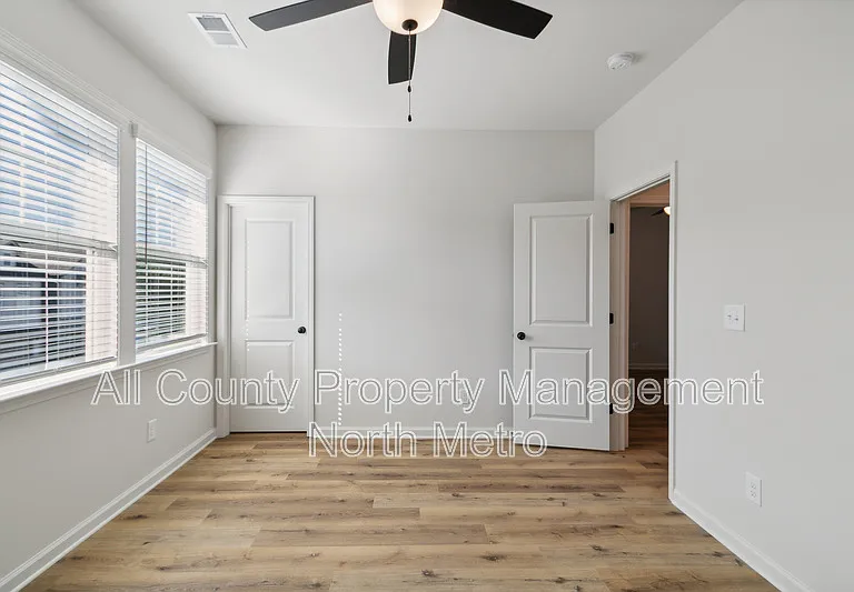 328 Mountain Blvd S #T-4 — Photo 15