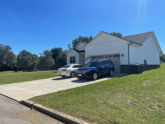 2nd image of 109 Estates Dr