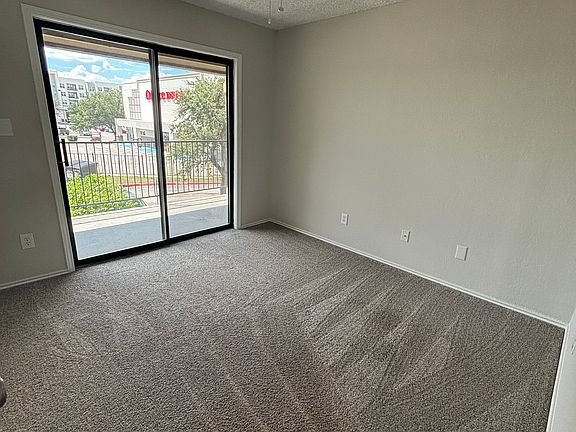 4th image of 1202 Thorpe Ln APT 710