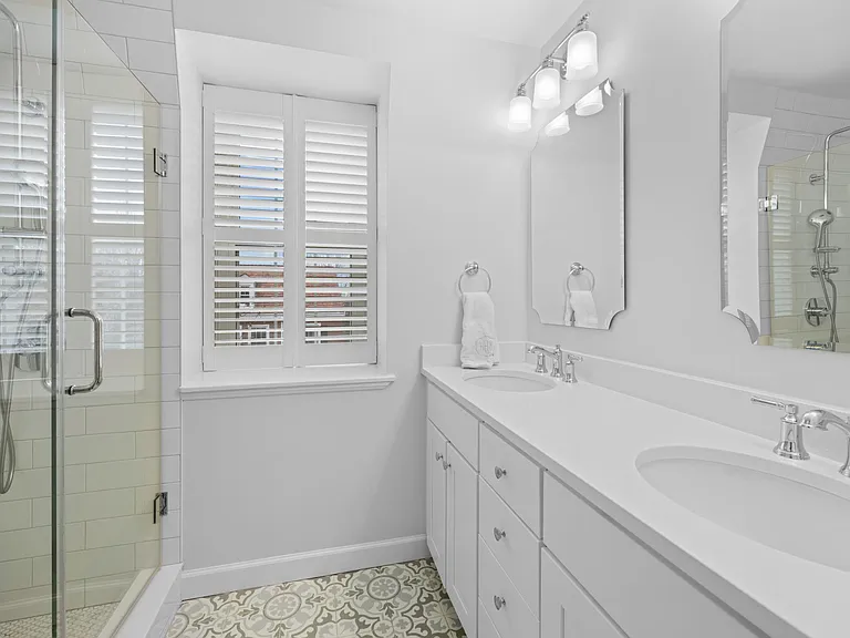 3203 S Stafford St — Photo 30