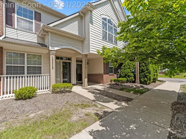 28829 Whitby Dr, Romulus, MI 48174