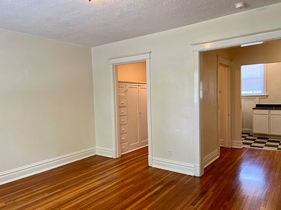 2nd image of 2429 Sutton Blvd APT 1S