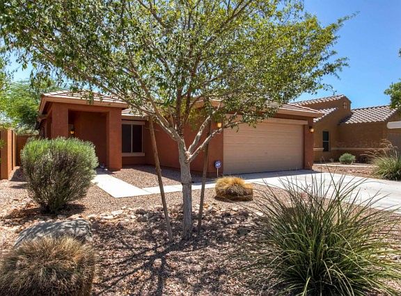 4th image of 36605 W Barcelona Ln
