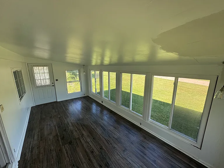 115 Wamplers Ct — Photo 3