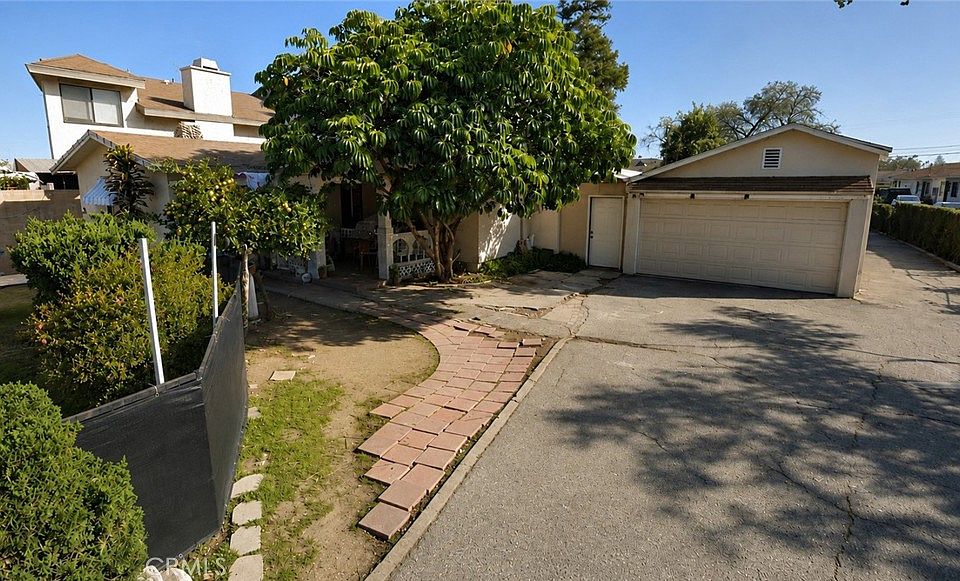 2nd image of 2718-2722 Walnut Grove Ave