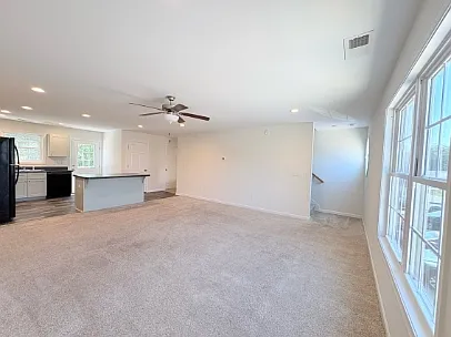 27 Kimberley St — Photo 11