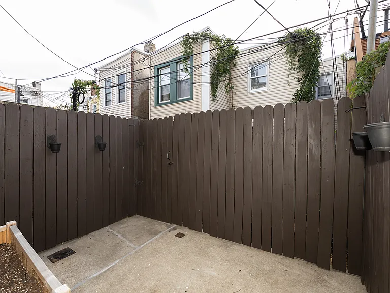 860 N Bailey St — Photo 12