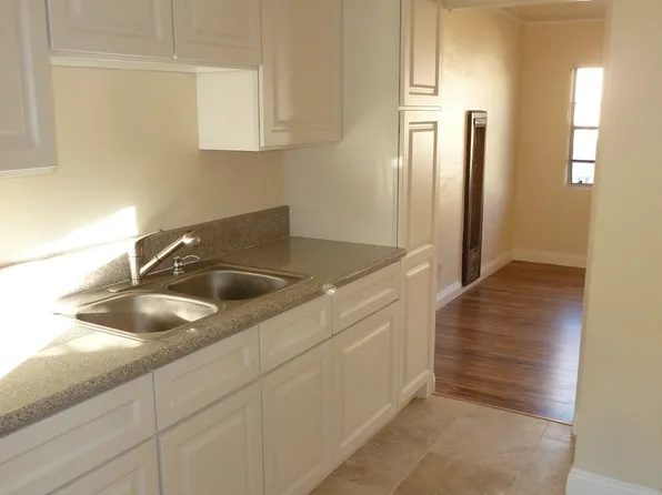 904 E Acacia Ave, Glendale, CA 91205